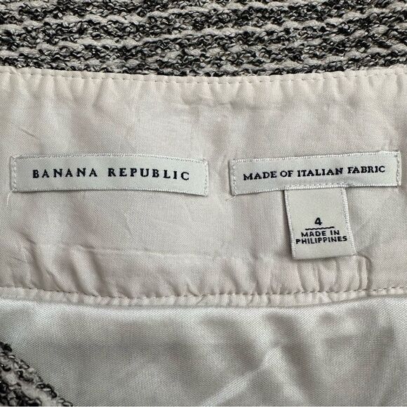 Banana Republic Black Combo Italian Fabric Textured Mini Skirt, Size 4 - Picture 9 of 13